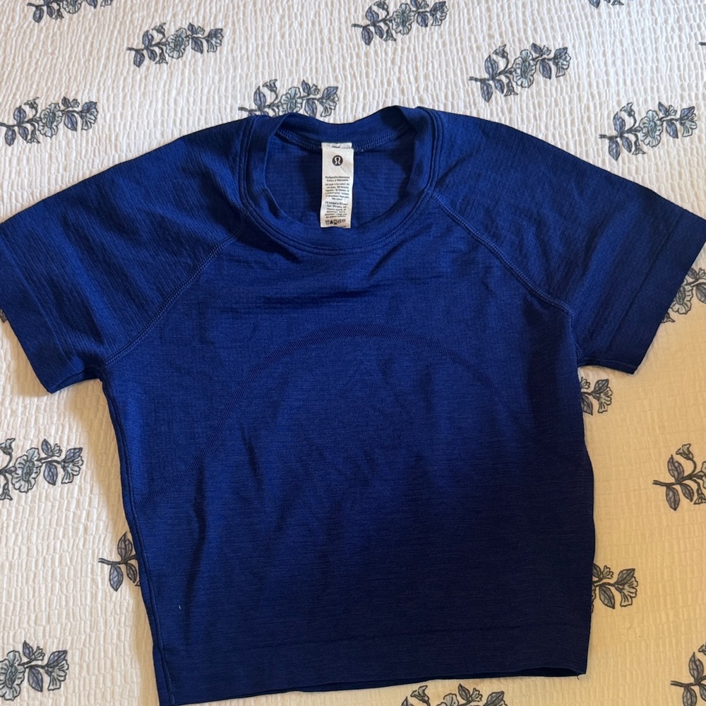 Cropped Blue Short Sleeve Lululemon Athletic Top